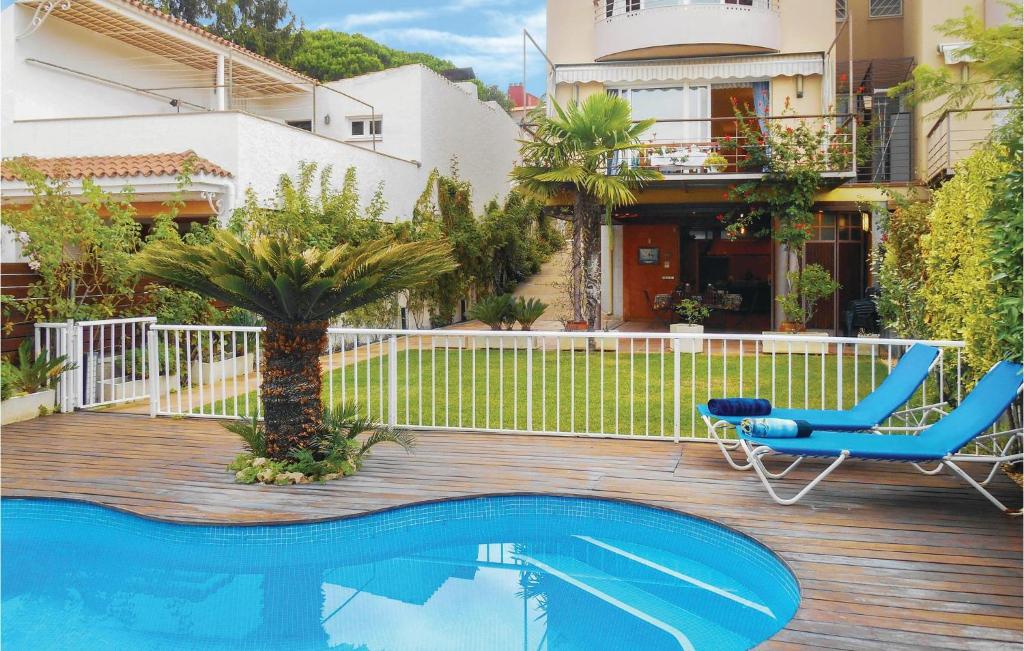Stunning Home In Tossa De Mar With 4 Bedrooms, Outdoor Swimming Pool And Swimming Pool - Tossa de Mar