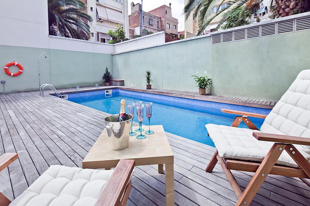 Barcino Inversions - Bright Apartment In Gracia With Shared Pool - Estación de Barcelona Sants