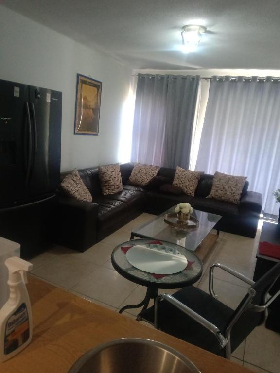 3 Bedroomed Cool Apartment - Parklands
