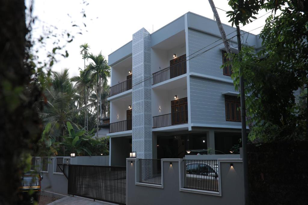 Petals Apartment - Thalassery