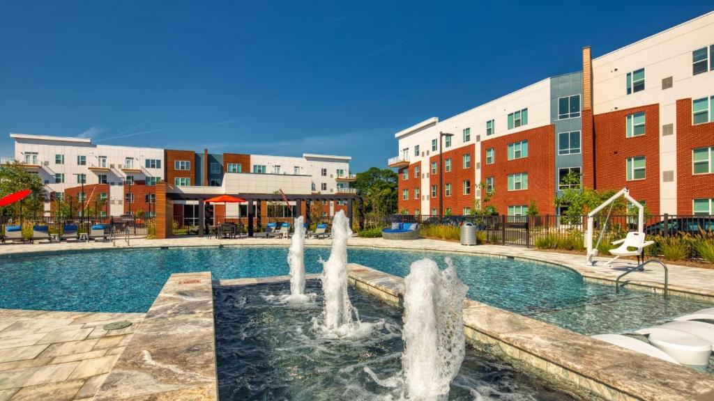 H4n Furnished Apartments At Ellipse Urban In Hampton Va - Newport News, VA
