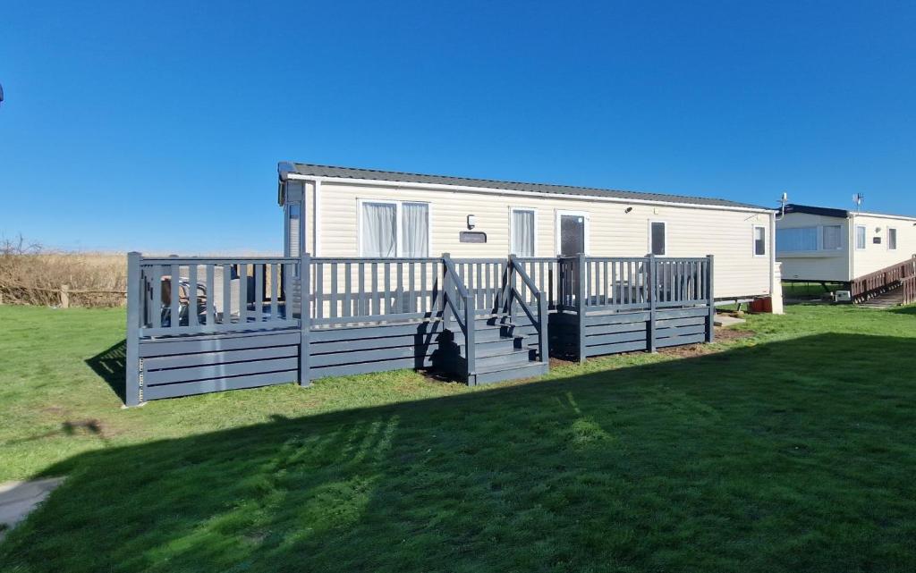 Merlin's Retreat, West Sands Holiday Park, Selsey - Selsey