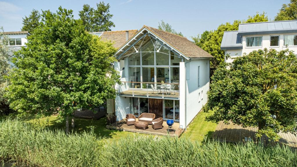 Lakeside Property With Spa Access On A Nature Reserve Kingfisher Lodge Cw80 - Cirencester