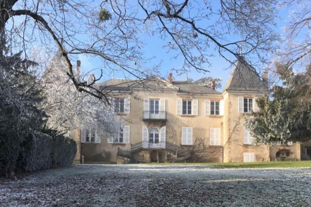 Gîte Ou Chambres D'hôtes Au Château De Montclair - Villefranche-sur-Saone