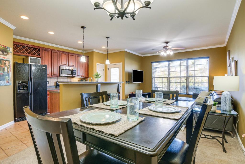 Roomy Morrisville Townhome With Community Pool! - Cary, NC