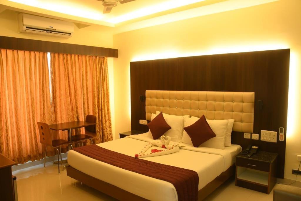 Hotel Sr Tiruchendur - Tiruchendur