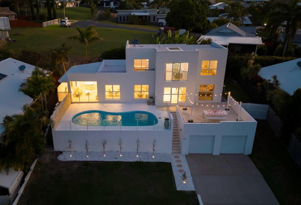 Whitsunstays - The Cyclades - Mackay