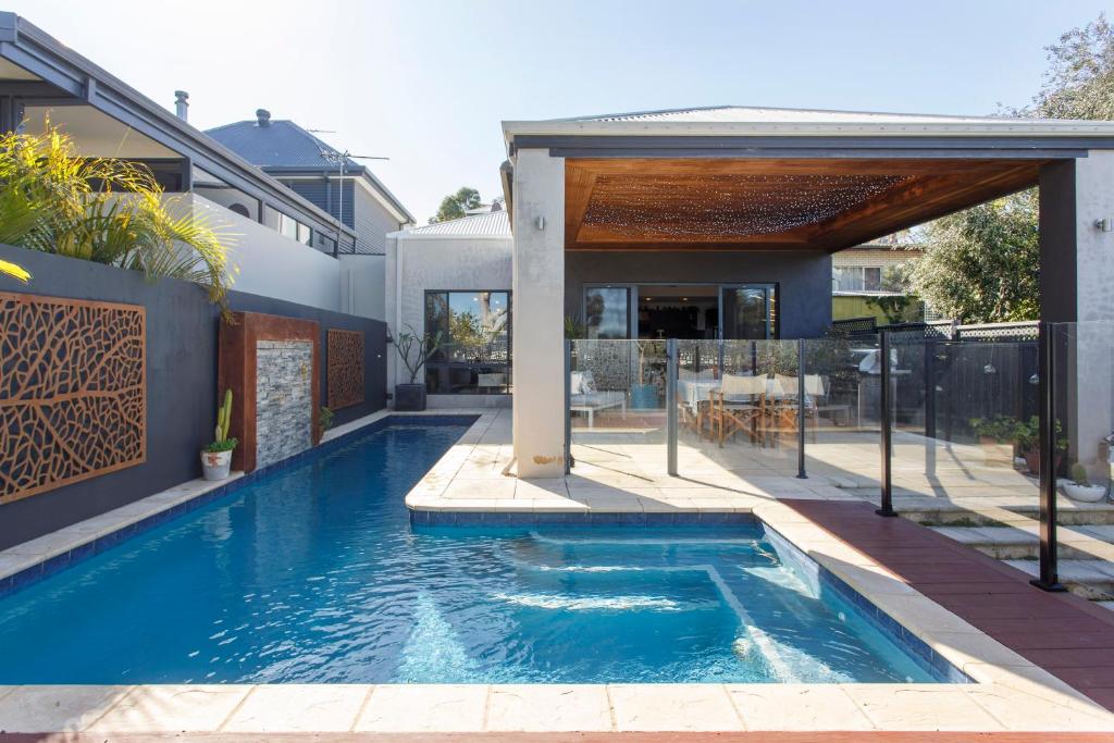 Stella Retreat - Townhouse With Pool - East Fremantle