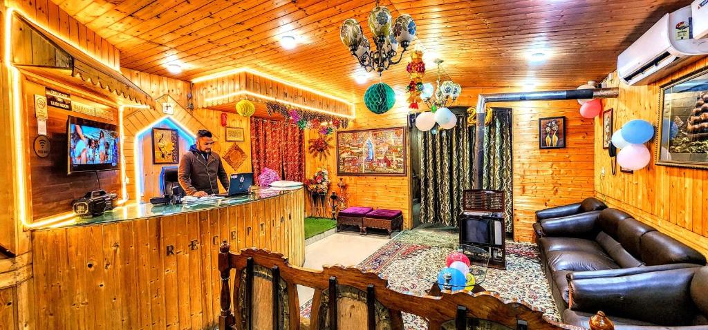 Nigeen Residency Resort -The Lake View Resort - Srinagar