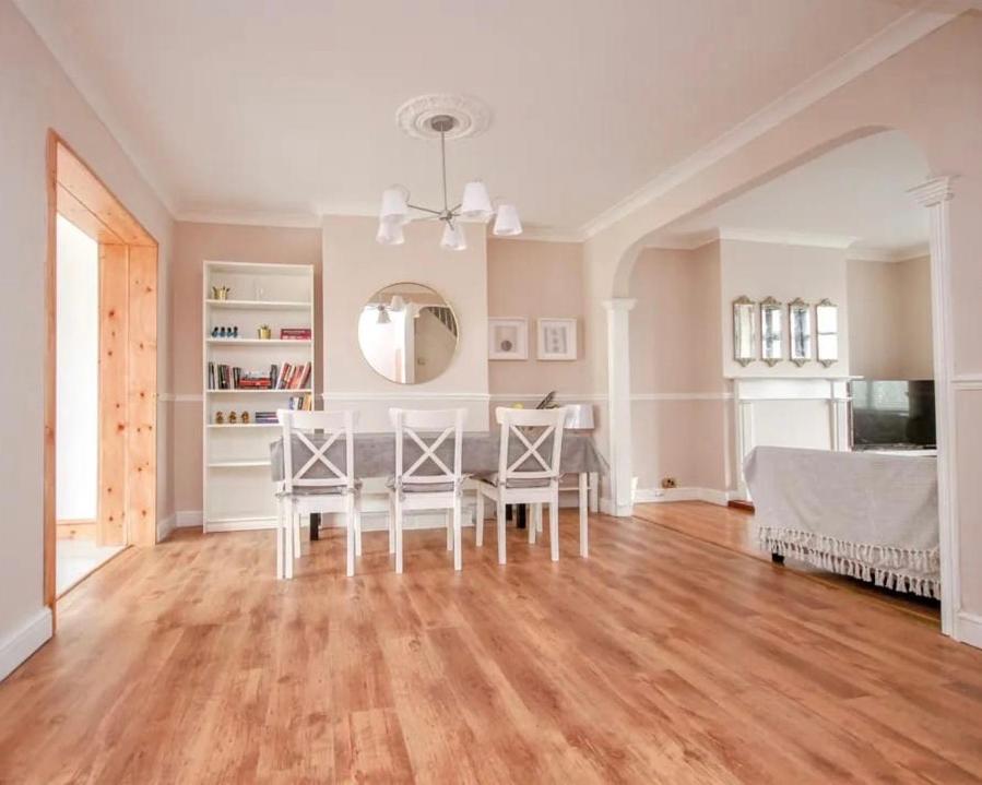 Bright And Spacious House - Steyning