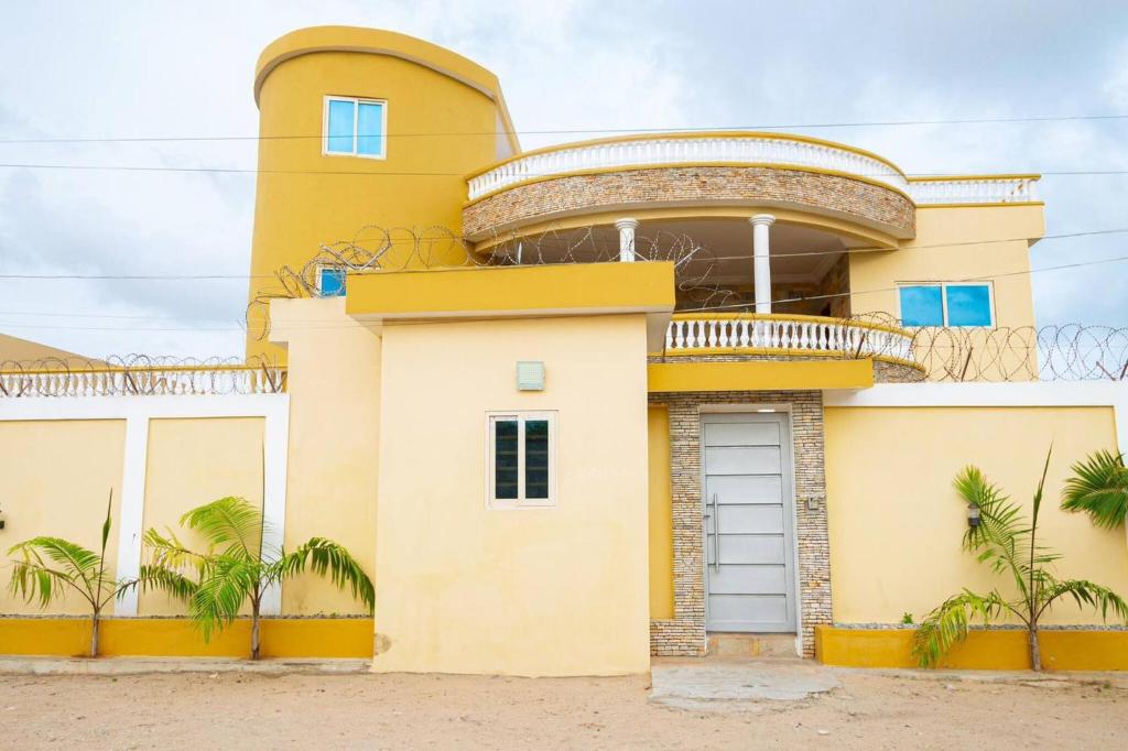 House 5 Mins From The Beach, 15 Mins From The Airport - Cotonou
