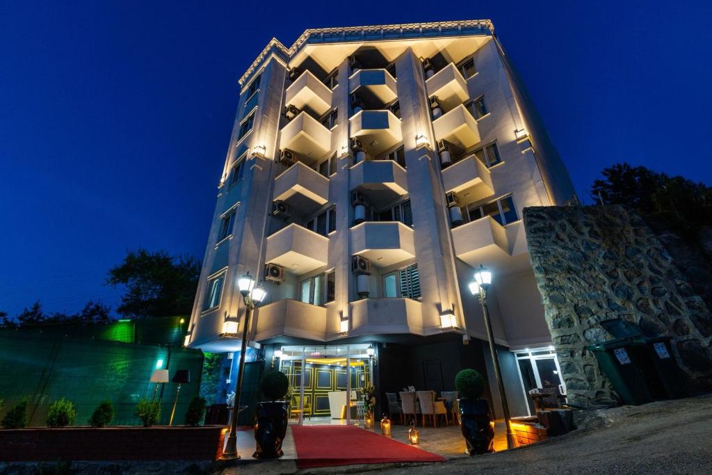 Li̇fe Pool Sui̇te Hotel - Trabzon