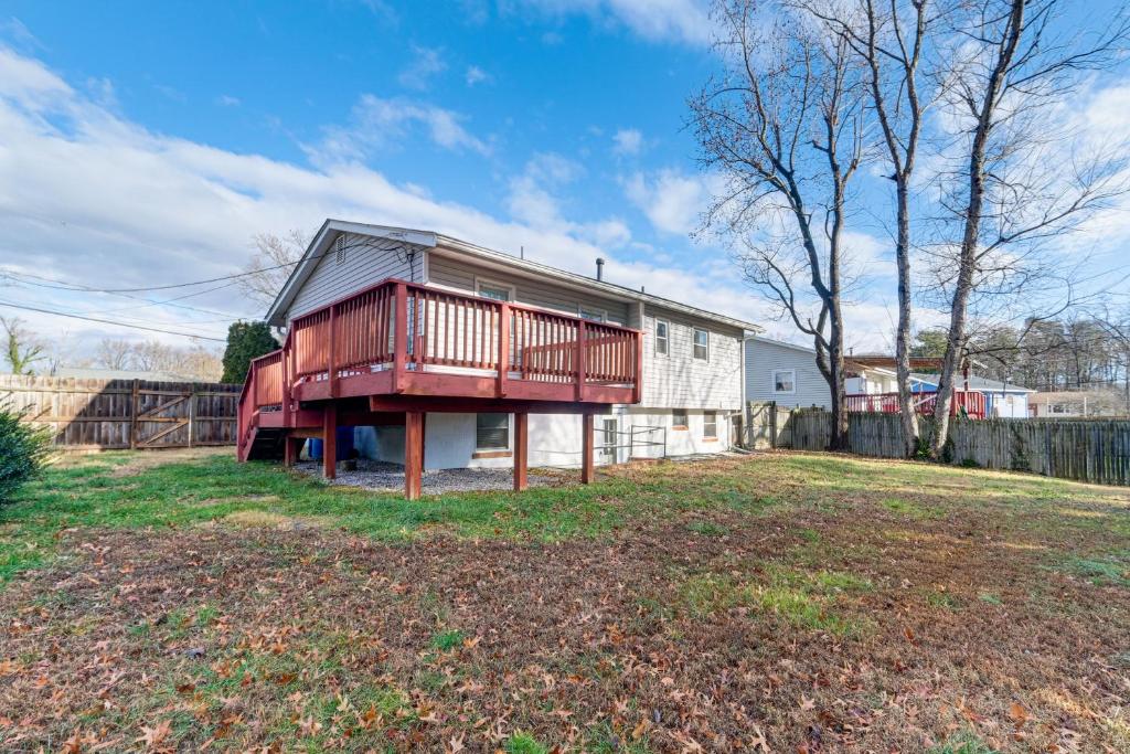 Lorton Vacation Rental Home With Backyard And Deck! - Occoquan, VA