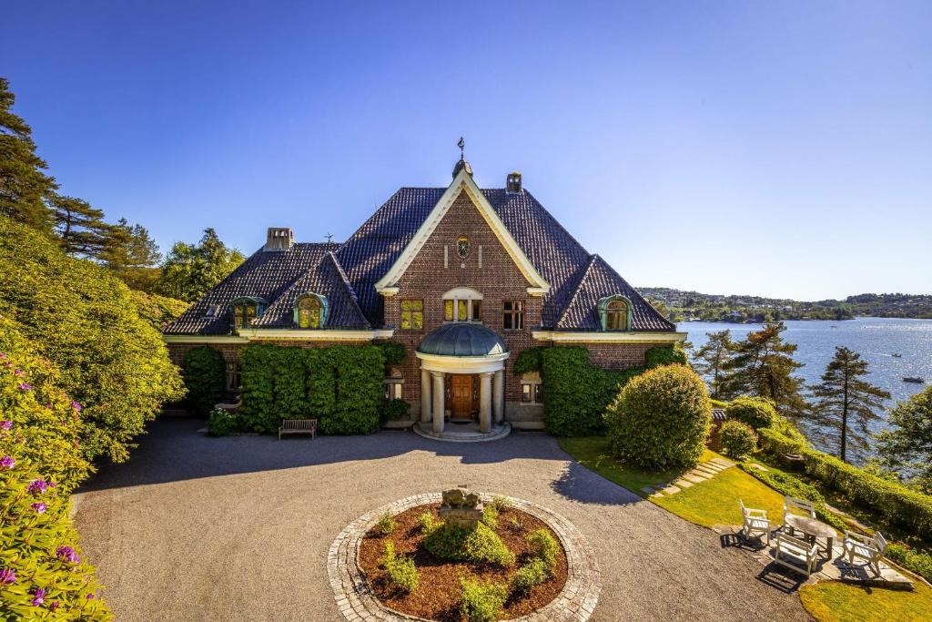 Unique Victorian Villa With Private Coastline - Bergen, Norwegen
