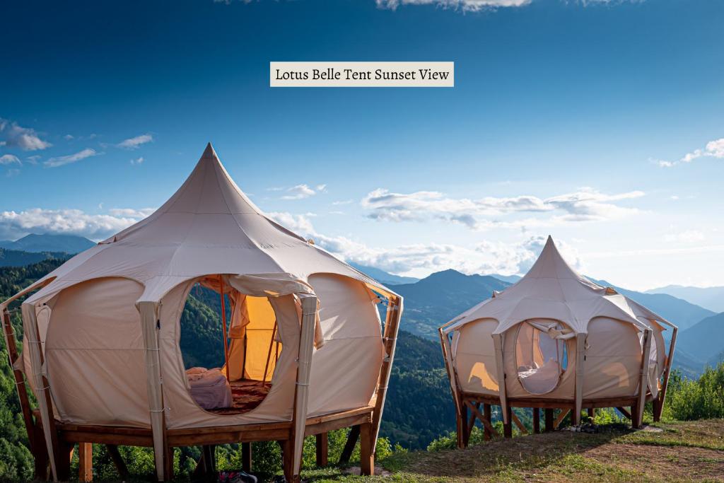 Lotus Belle Tent - Mountain View @ Glamping Tago - Georgien