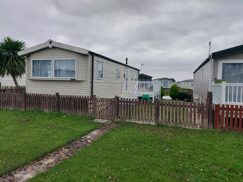 205 Holiday Resort Unity Pet Friendly 6 Berth Passes Included - Brean