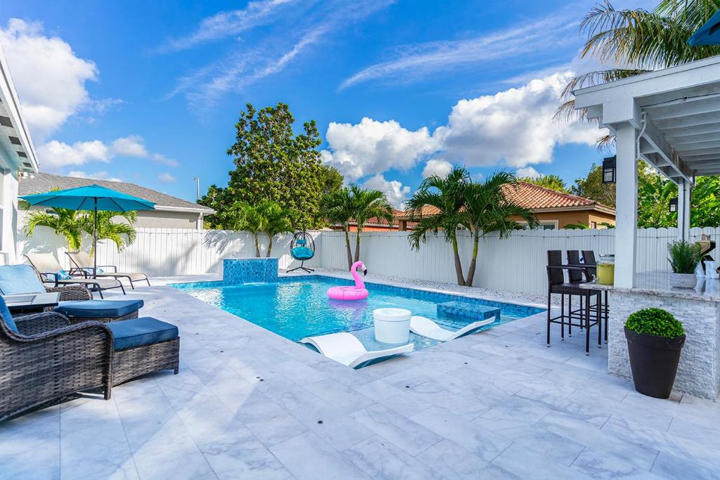 Lux Backyard/heated Pool/everglades/speedway/keys! - Homestead, FL