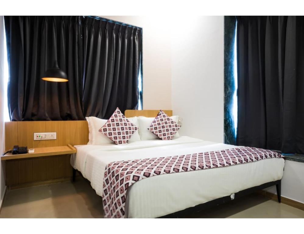 Hotel Saarthi Inn, Surat - Surat
