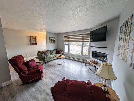 Searching cheap apartment in Elliot Lake? Try cozycozy!