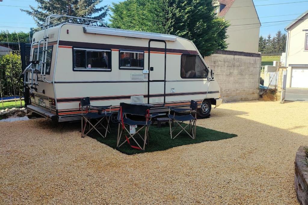 Camping-car Vintage Avec Sauna - Pierrefonds