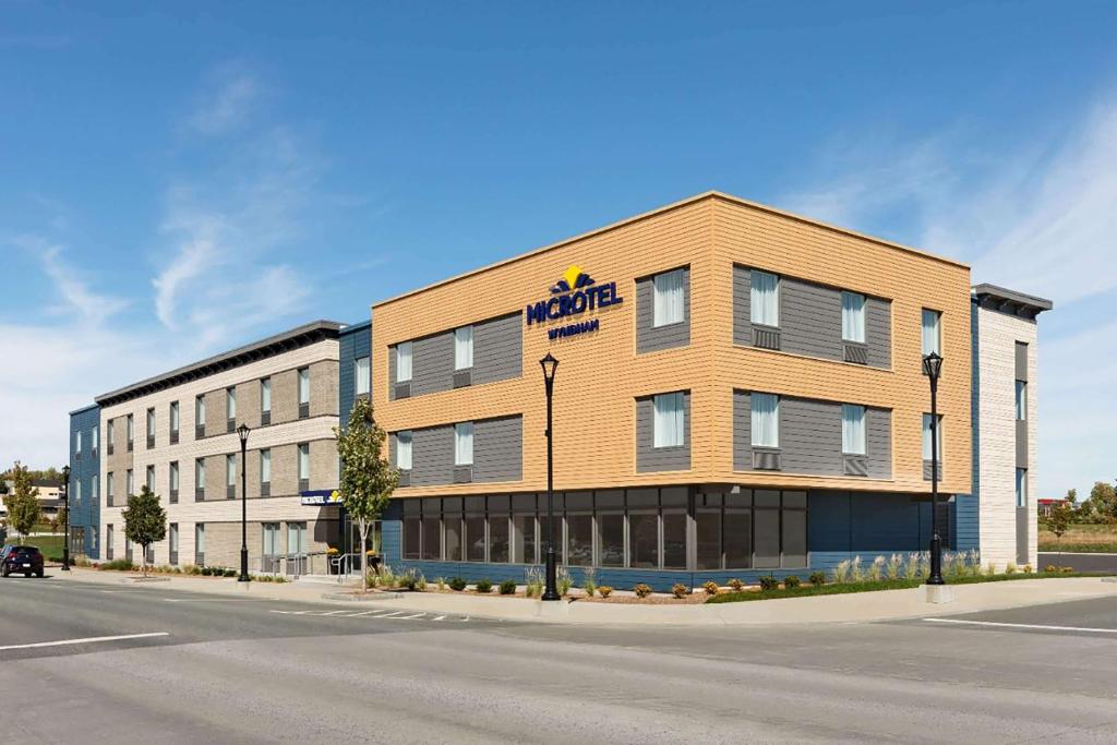 Microtel Inn & Suites By Wyndham Lachute - ミラベル