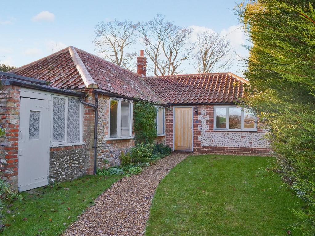 3 Bedroom Accommodation In Wiveton, Near Cley Next The Sea - Norfolk