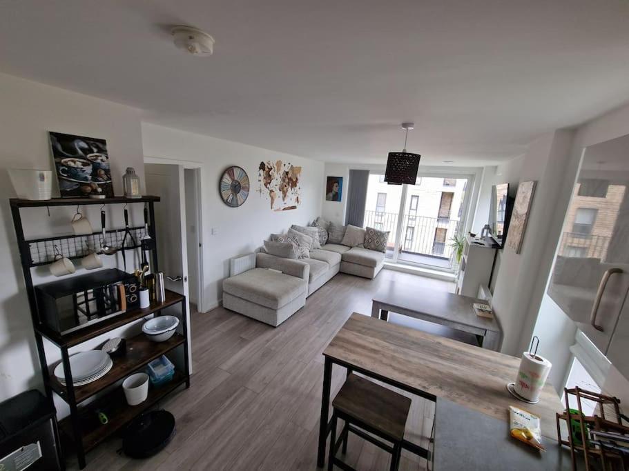 Stylish/modern 1-bed Apartment - Northamptonshire