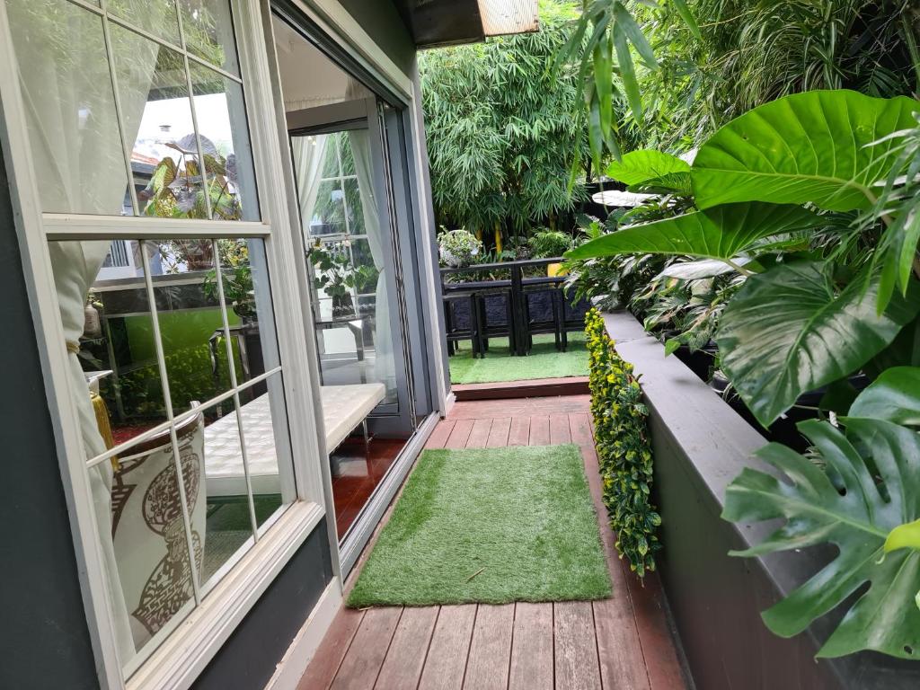 Vista Unit + Bamboo House Close To The City & Airport & Train Station And Brighton Le Sands Beach - Burwood