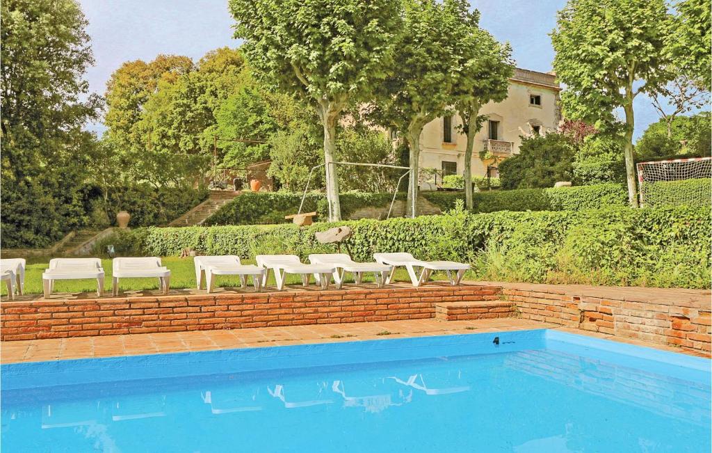 Beautiful Home In Vilanova Del Valls With Outdoor Swimming Pool, Wifi And 10 Bedrooms - El Masnou