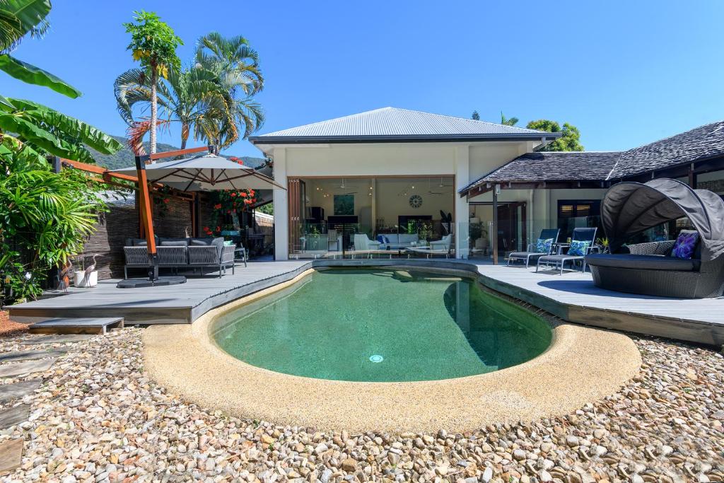 Villa Talpa - An Idyllic Indoor-outdoor Oasis - Palm Cove