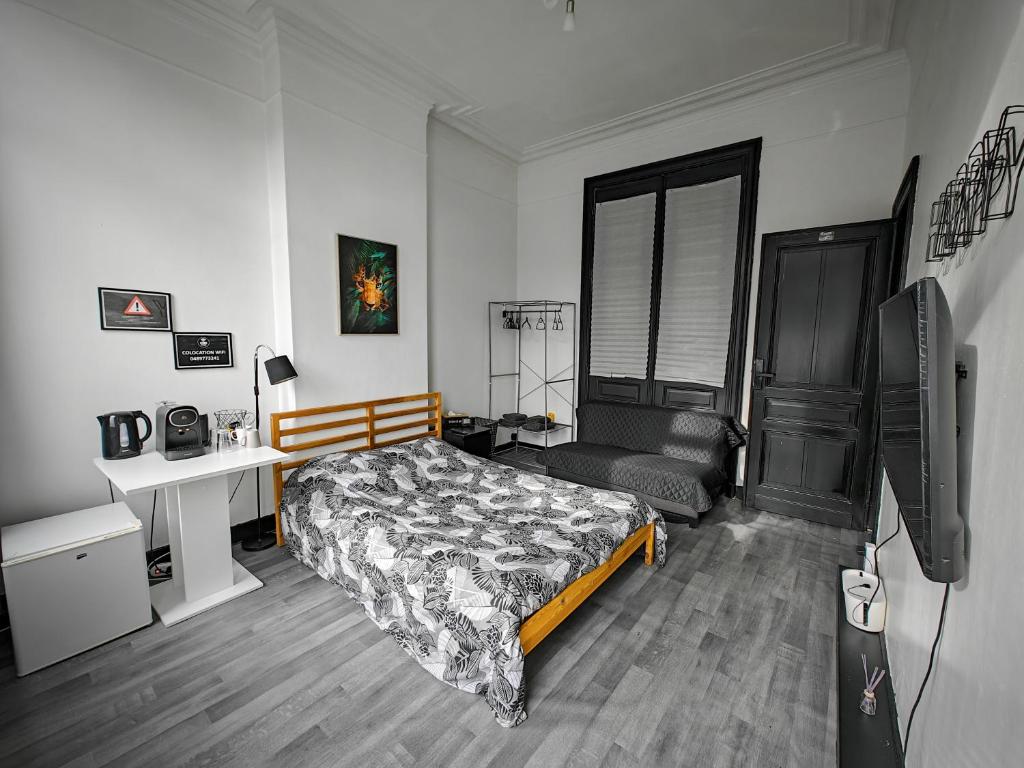 Private Room In Center Of Charleroi - Courcelles