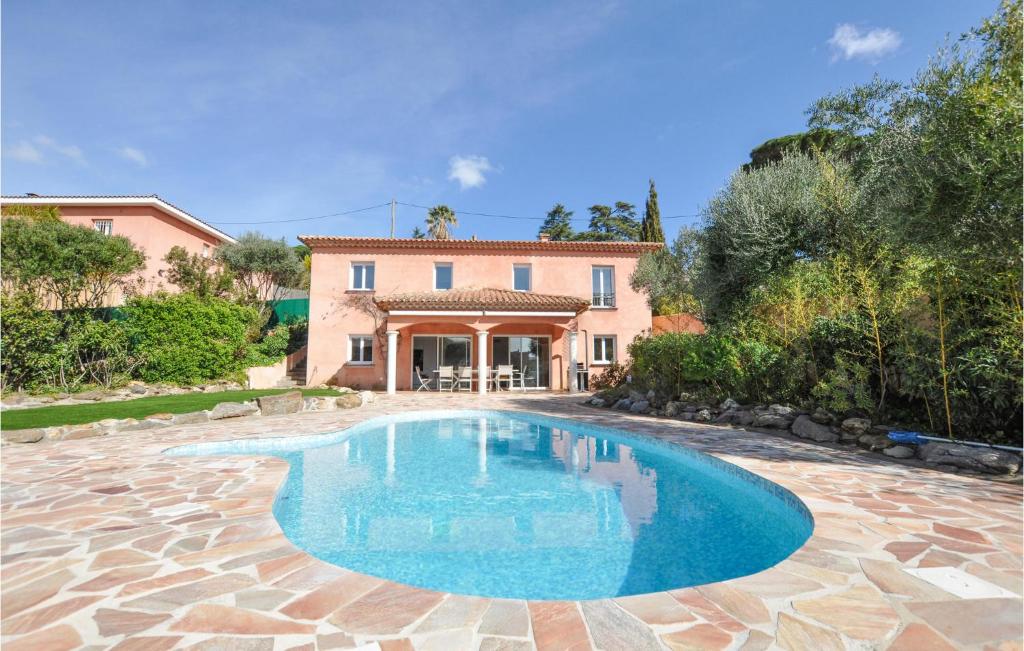 Amazing Home In Cavalaire-sur-mer With Outdoor Swimming Pool, Wifi And 4 Bedrooms - Cavalaire-sur-Mer