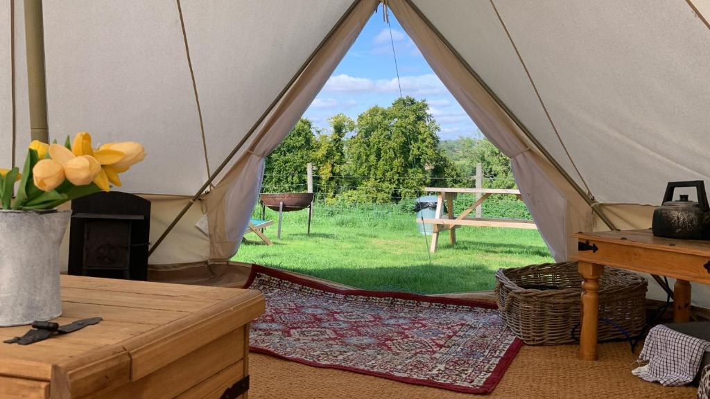 Home Farm Radnage Glamping Bell Tent 2, With Log Burner And Fire Pit - High Wycombe