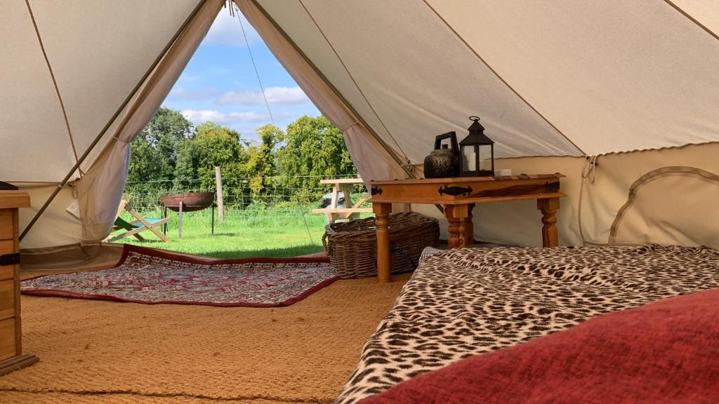 Home Farm Radnage Glamping Bell Tent 7, With Log Burner And Fire Pit - High Wycombe