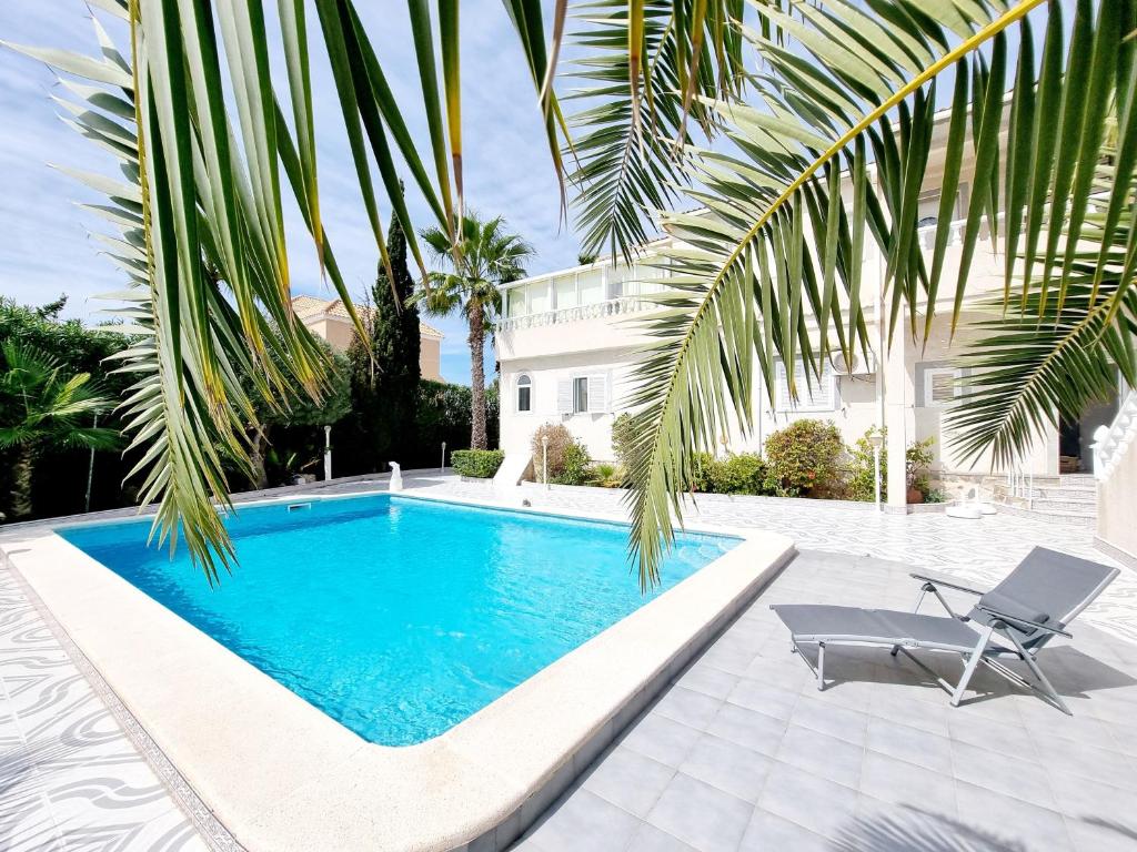 House With Pool In La Siesta - Guardamar del Segura