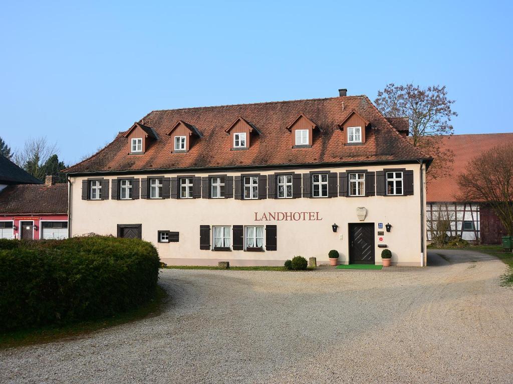 Landhotel Schloss Buttenheim - Hirschaid