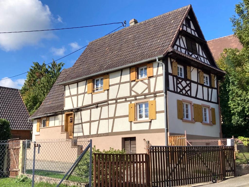 Maison Alsacienne Typique Gite Weiss - Haguenau