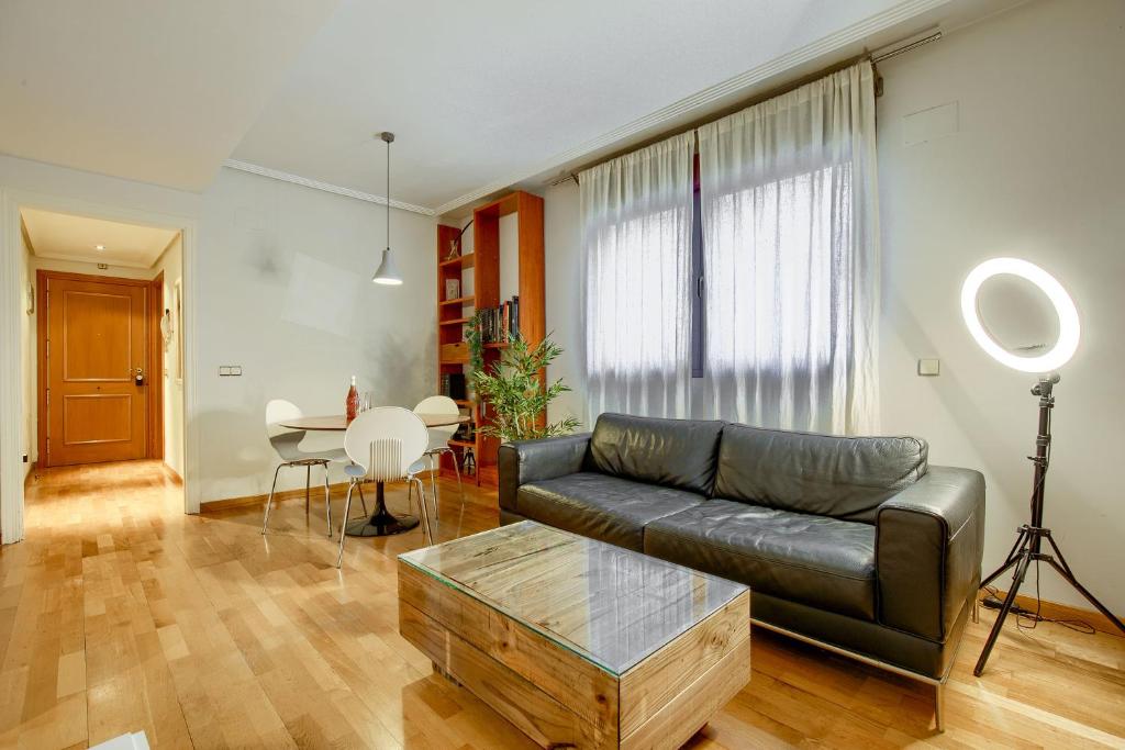Apartment In The City Center With Swimming Pool - Nuevos Ministerios station - Madrid