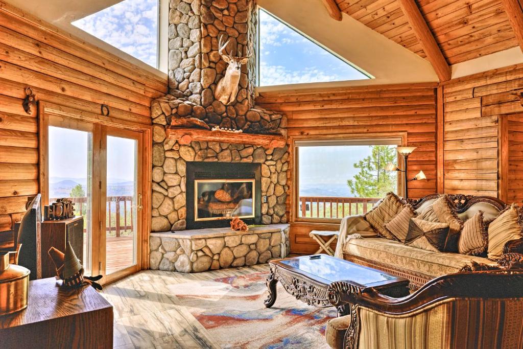 Mountain Bliss Chalet With Great Views! - Sonora, CA