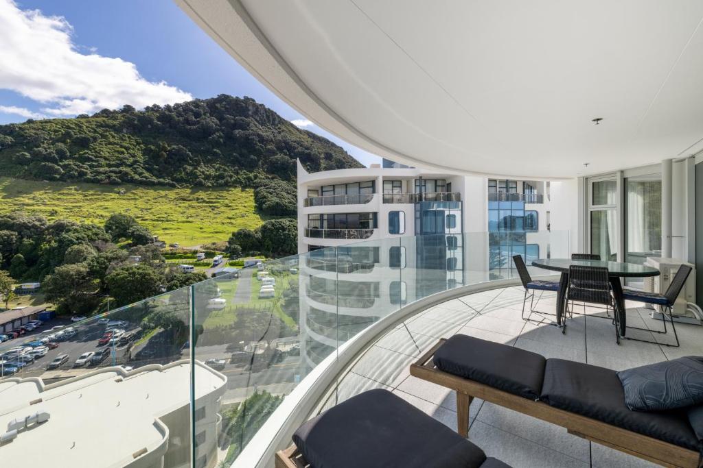 Oceanside Apartment With Iconic Views - Mount Maunganui