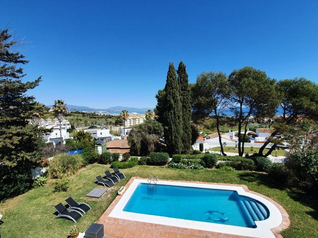 Beautiful 5 Bedroom Villa With Private Pool With Stunning Sea Views, Walking Distances To Shops Restaurants Beach - Manilva