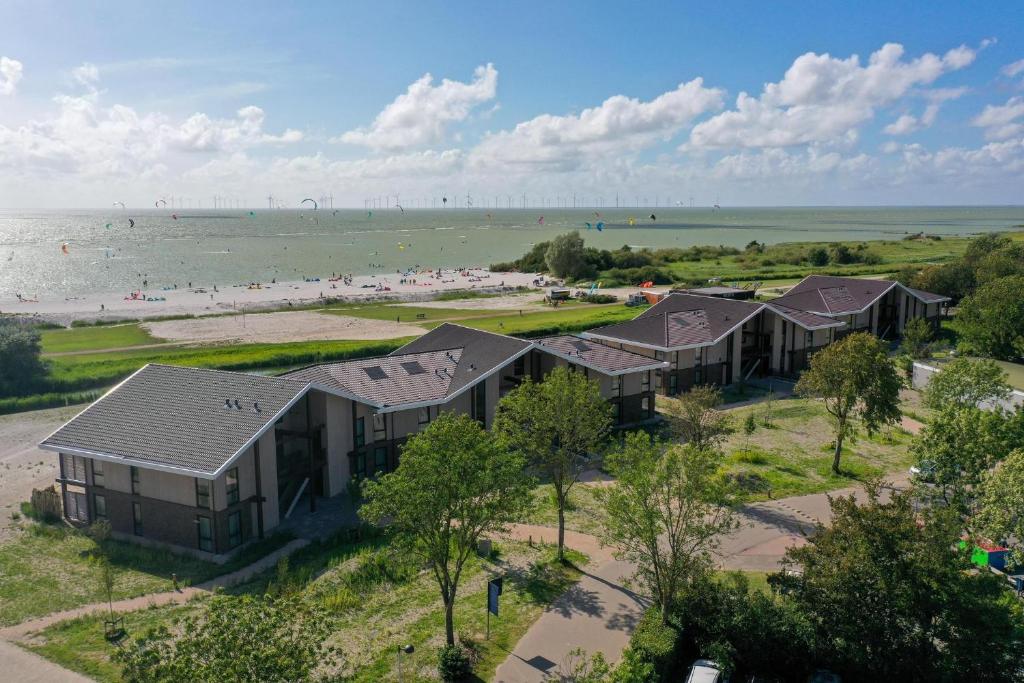 Soal Beach Resort - Friesland