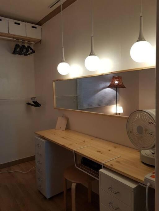 3 Rooms For Rent Near Mapo-gu Office Station, Mapo-gu, Seoul - Myeong-dong