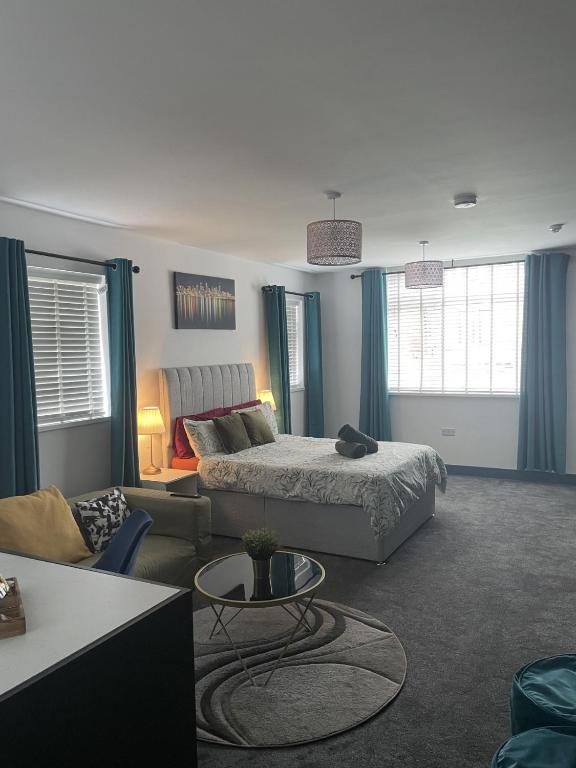 Entire Brand New Serviced Apartment in Moseley - Hall Green - Birmingham 