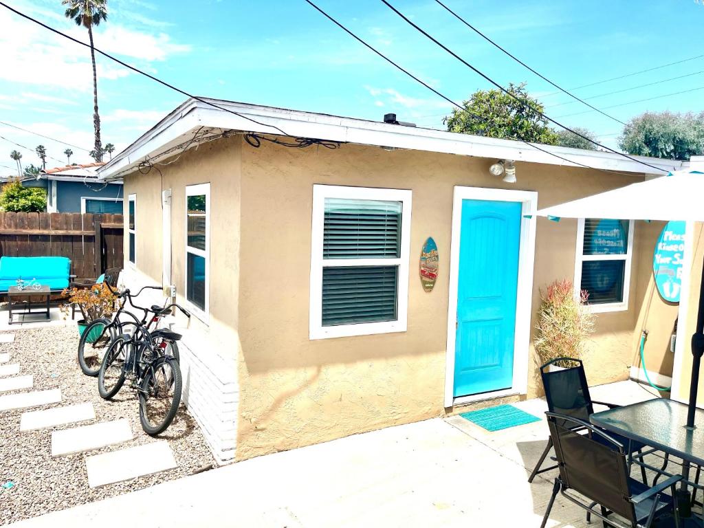 Cozy Beach Cottage With Bicycles - Sabre Springs - San Diego