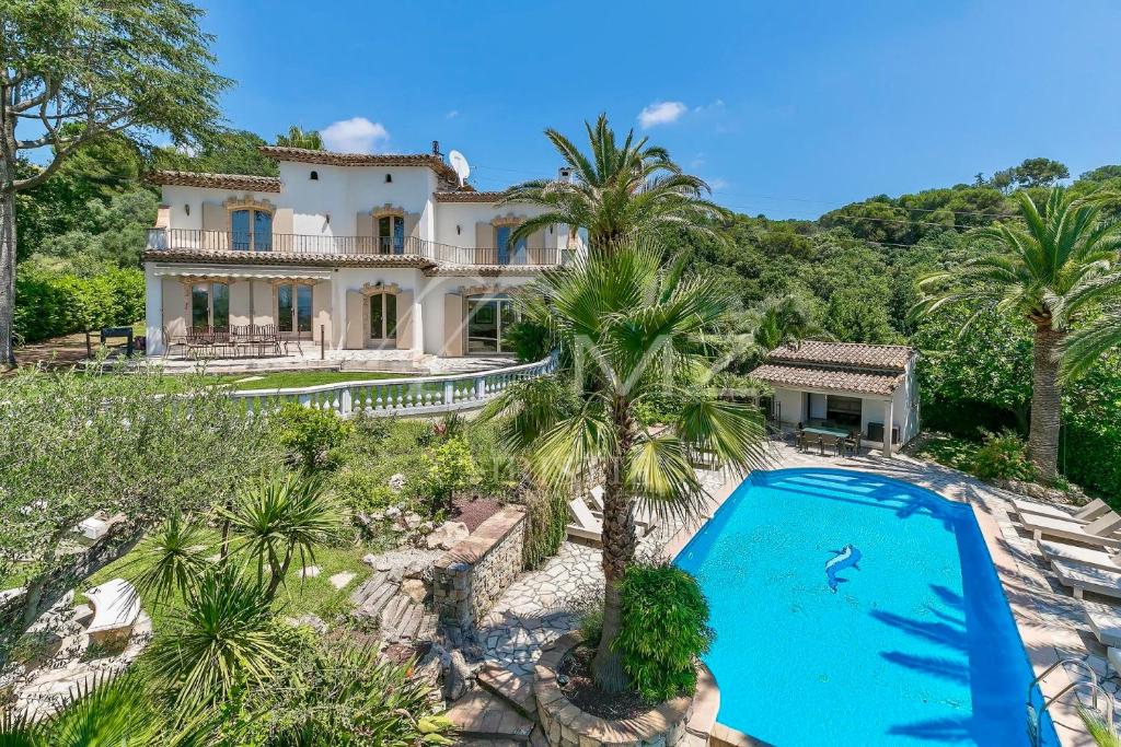 Luxueuse Villa De Vacances Cannes/mougins - ibis budget Cannes Mougins