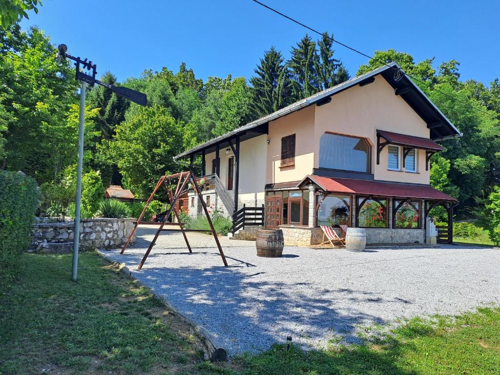 Vineyard Cottage Apartment Pr Koprčevih - Gradac, Slovenia