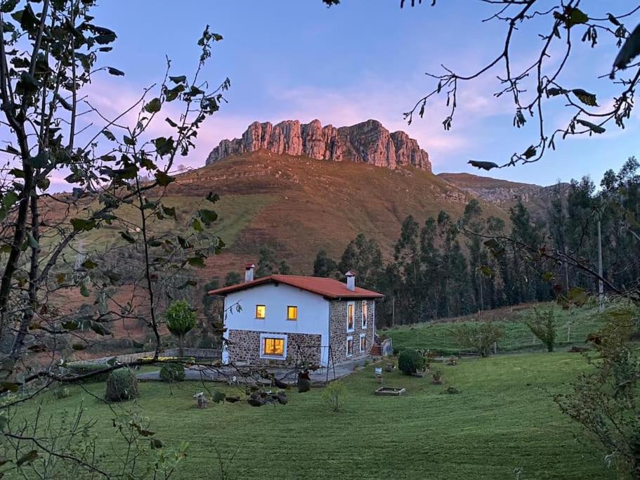 Espectacular Cabaña Con Encanto En Cantabria - Cantábria