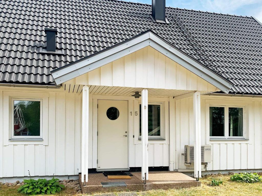 5 Personen Ferienhaus In Båstad - Mellbystrand