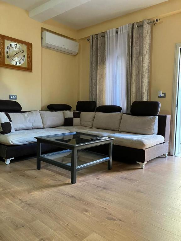 Cheerful Four-room Villa With Peace And Quiet - Tirana